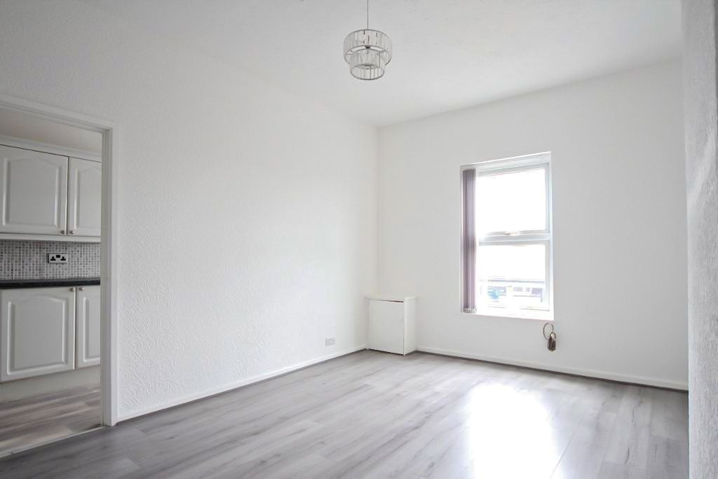 Property photo 3 of 10 Picture No. 04