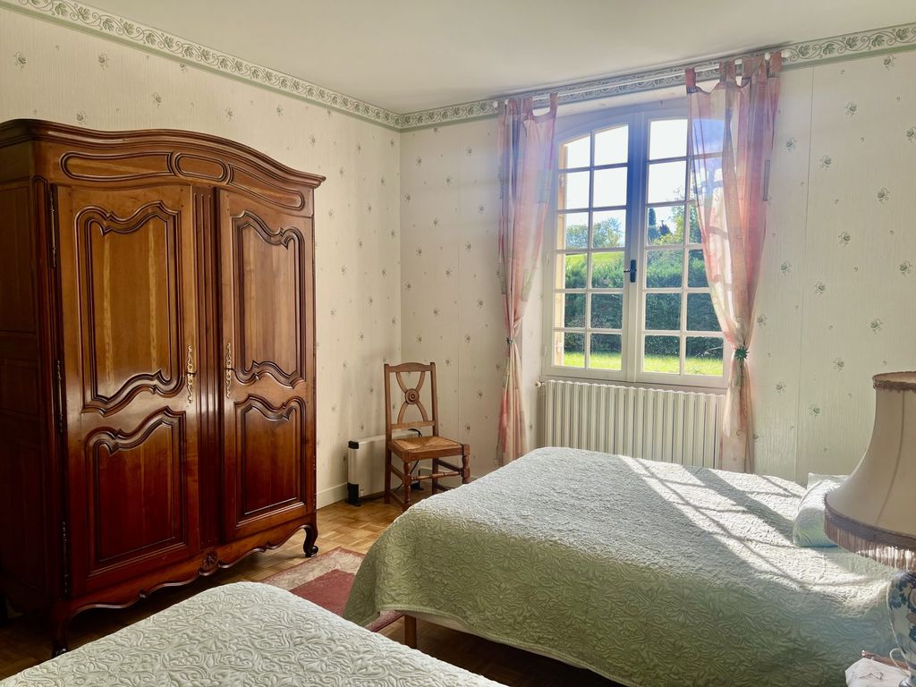 Property photo 3 of 23