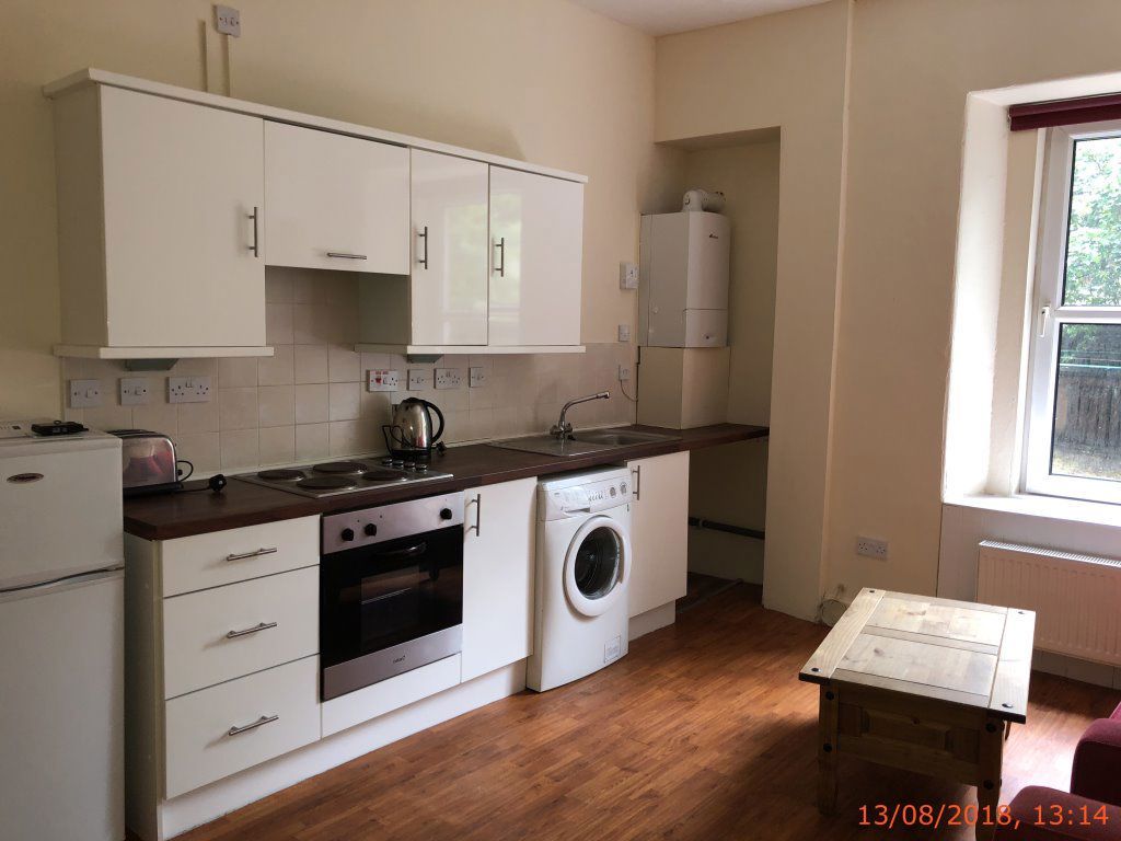 Property photo 2 of 6