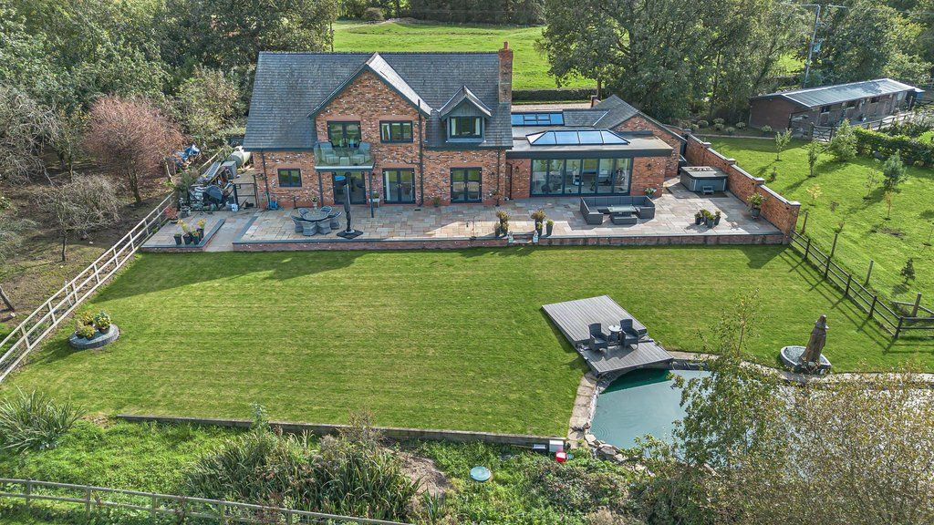 Property photo 1 of 50