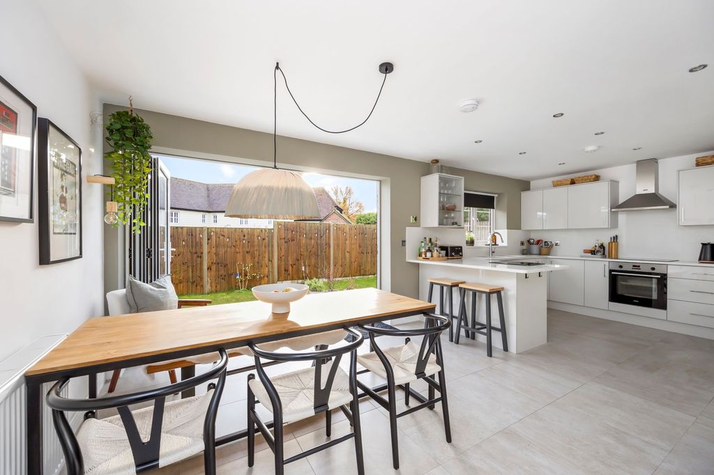 Property photo 2 of 23 Kitchen/Dining