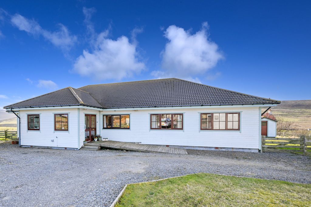 Property photo 3 of 50