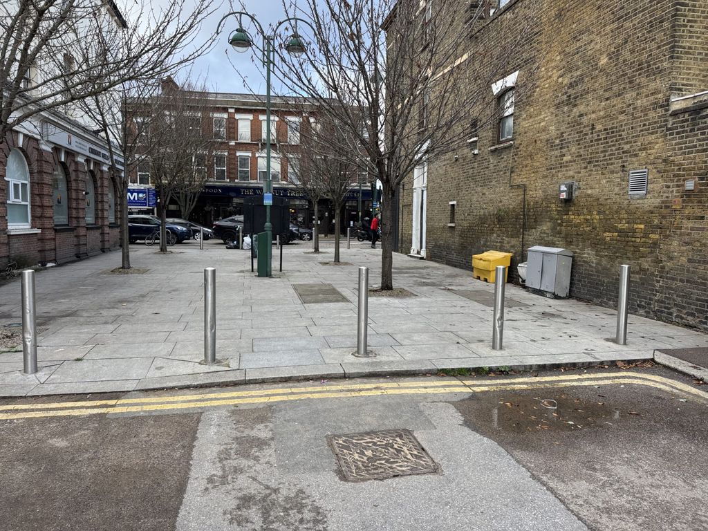 Property photo 3 of 5