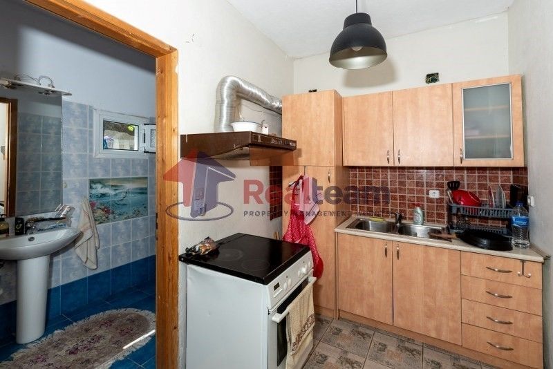 Property photo 2 of 25