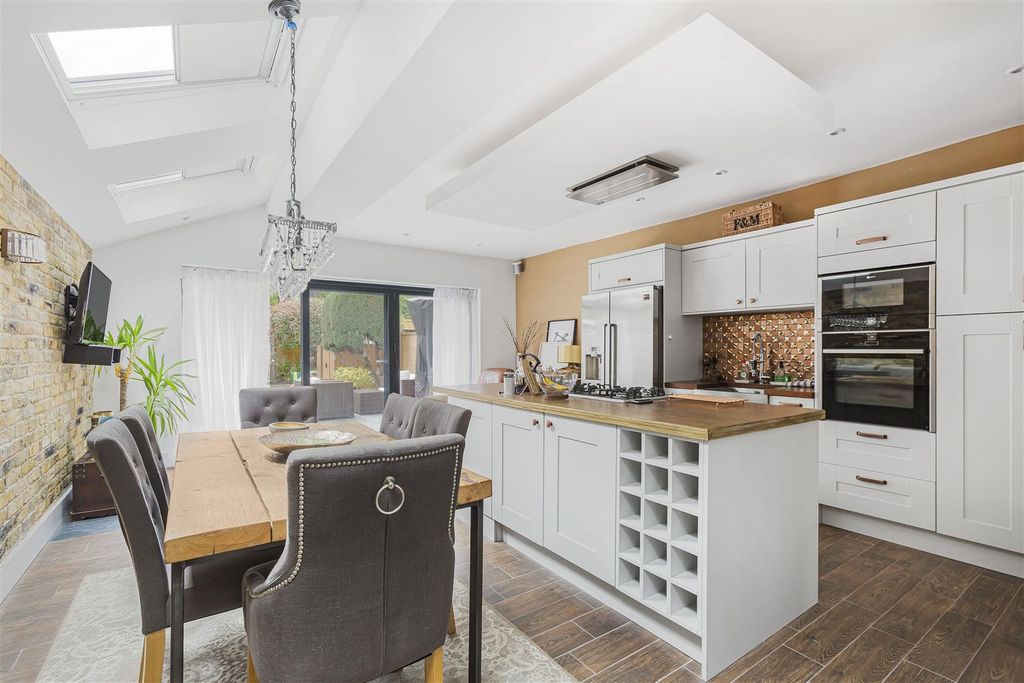 Property photo 2 of 39 2