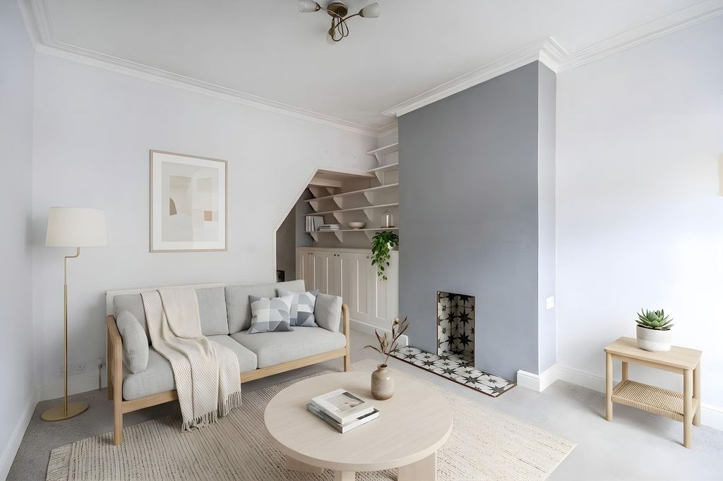 Property photo 3 of 13