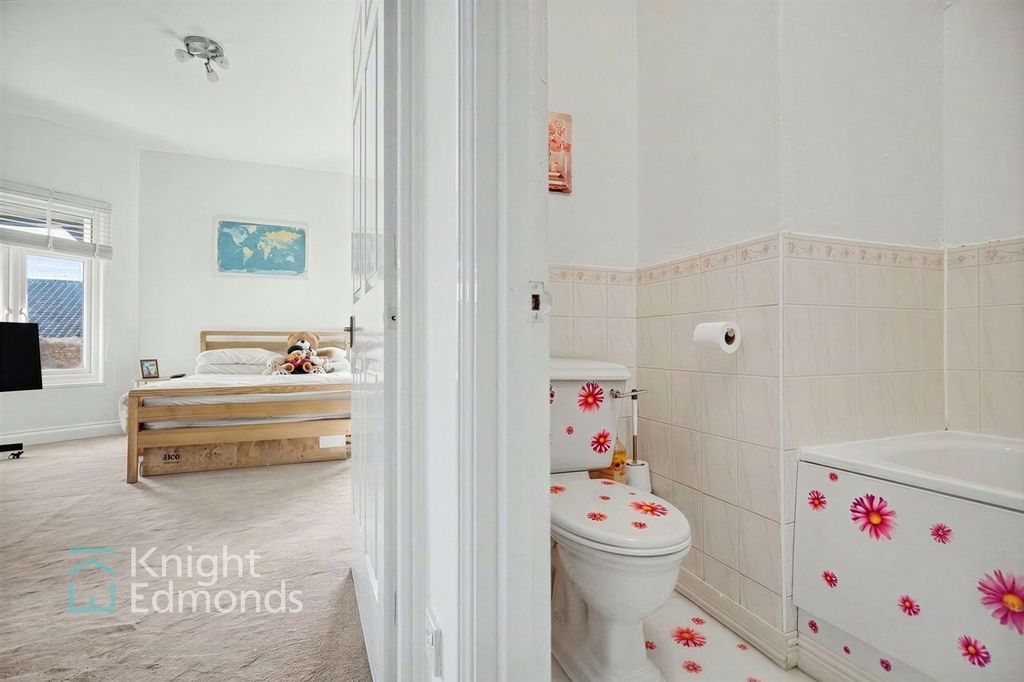Property photo 1 of 5 Bathroom