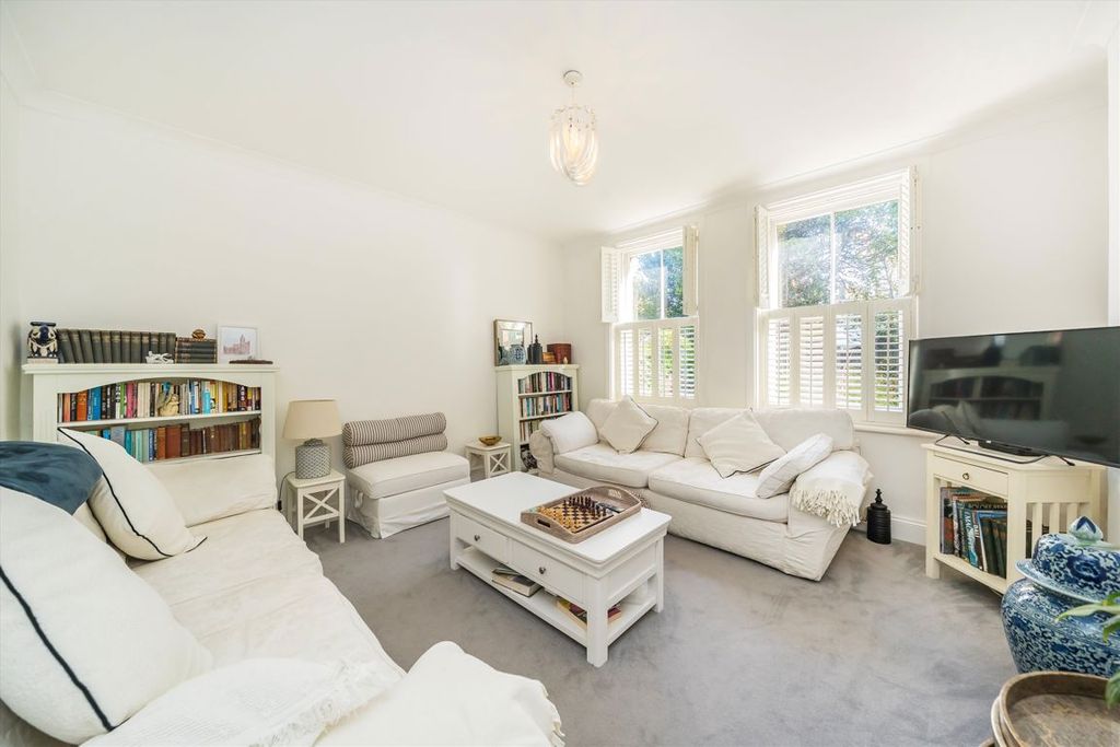 Property photo 2 of 6