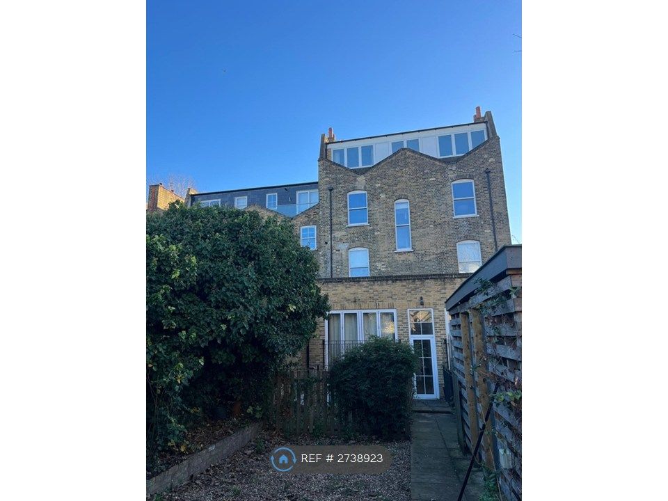 Property photo 3 of 4 Rear