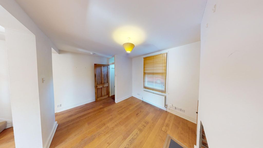 Property photo 2 of 9 3-Swan-Street-11252024_092515.Jpg