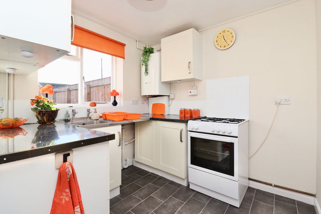 Property photo 2 of 11 Img_8982