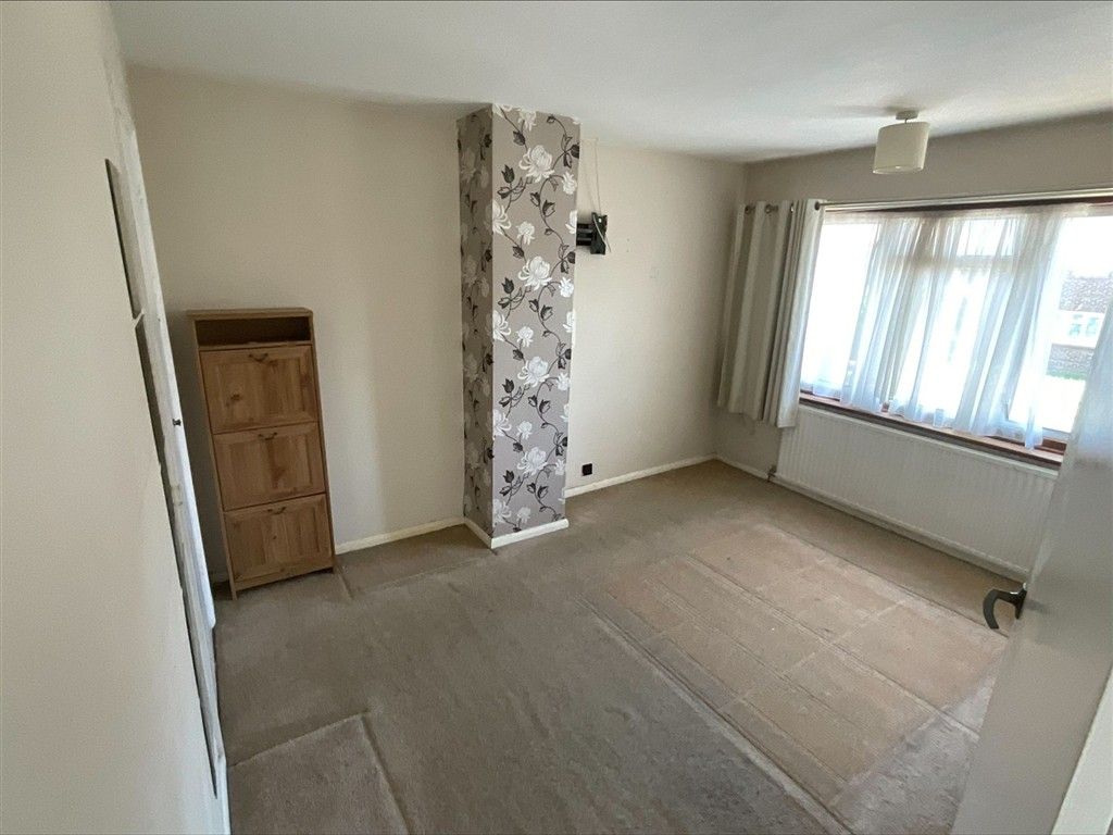Property photo 3 of 9 Bedroom 1