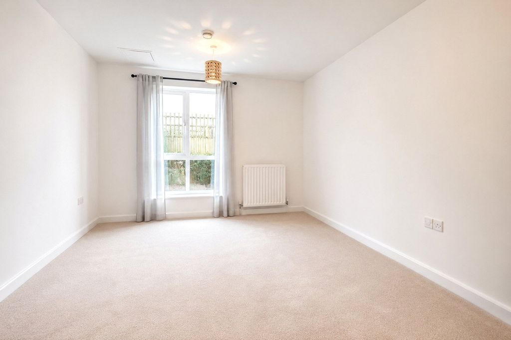 Property photo 2 of 7 Picture No. 04