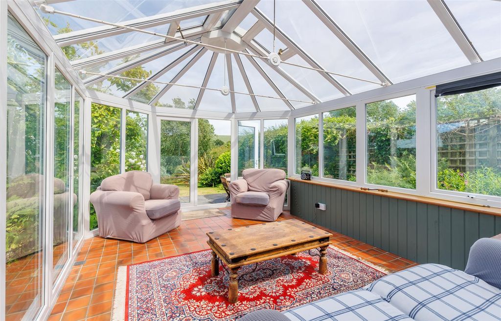 Property photo 3 of 28 Large Conservatory