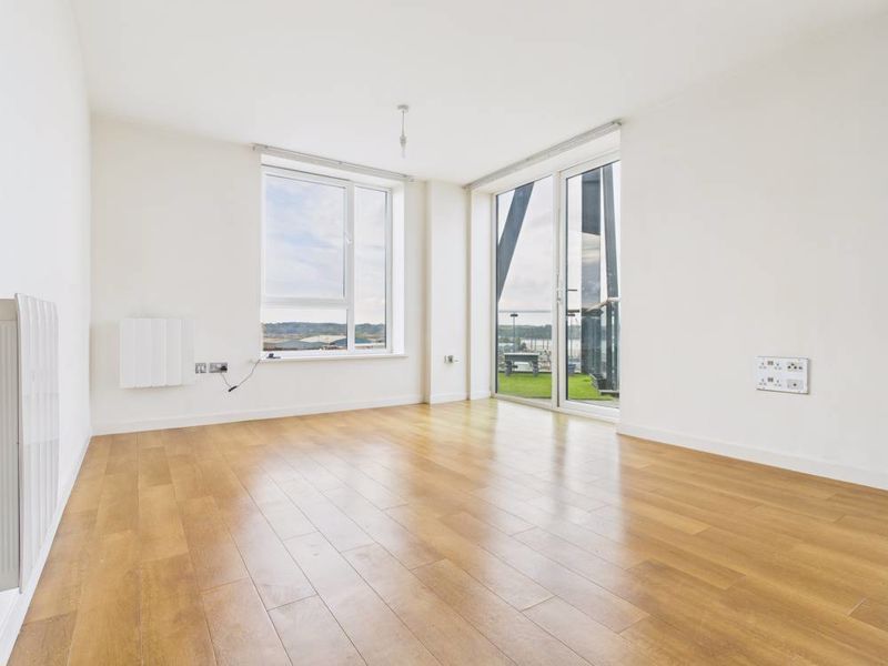 Property photo 3 of 11 Photo 4