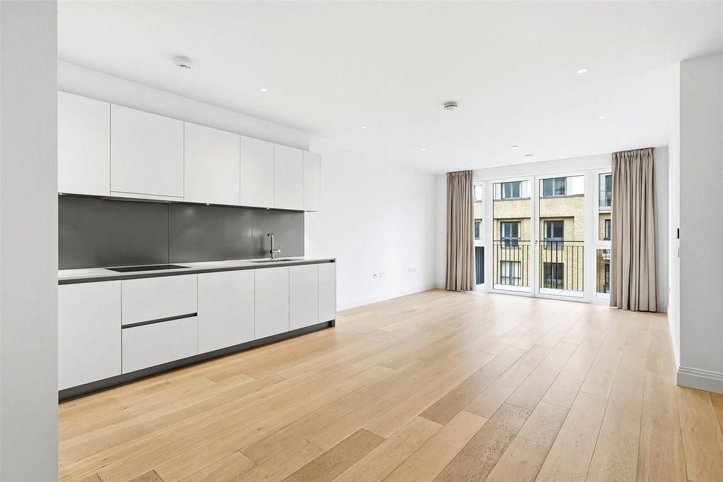 Property photo 2 of 8 Picture No. 01