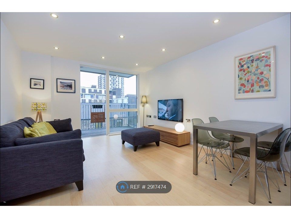 Property photo 3 of 14 Stylish Open Plan Design