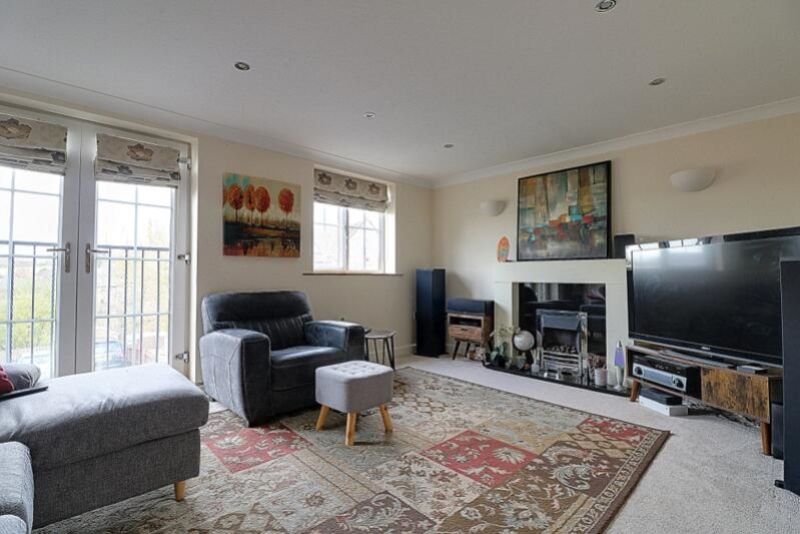 Property photo 3 of 14 6