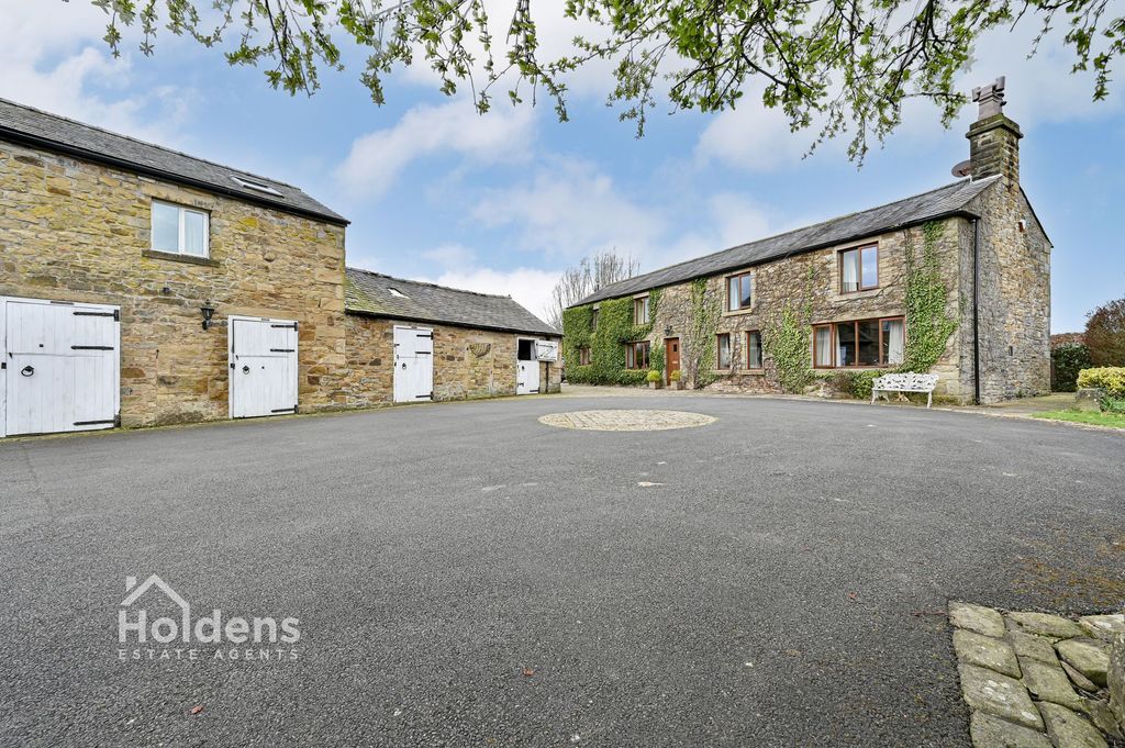 Property photo 1 of 34