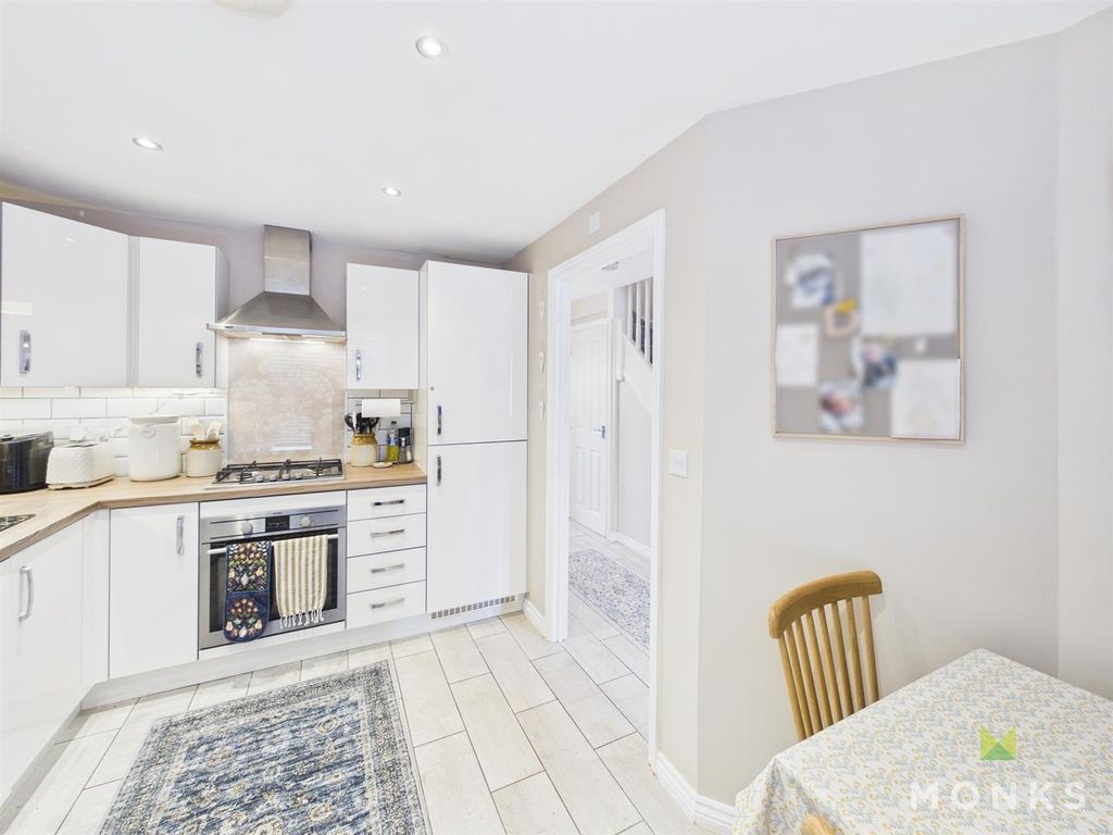 Property photo 3 of 15 Cam01348G0-Pr0784-Still002.Jpg