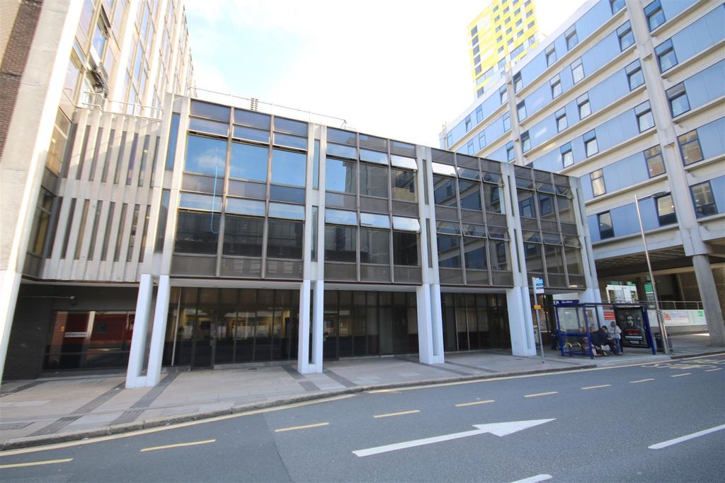 Property photo 1 of 10 Outside