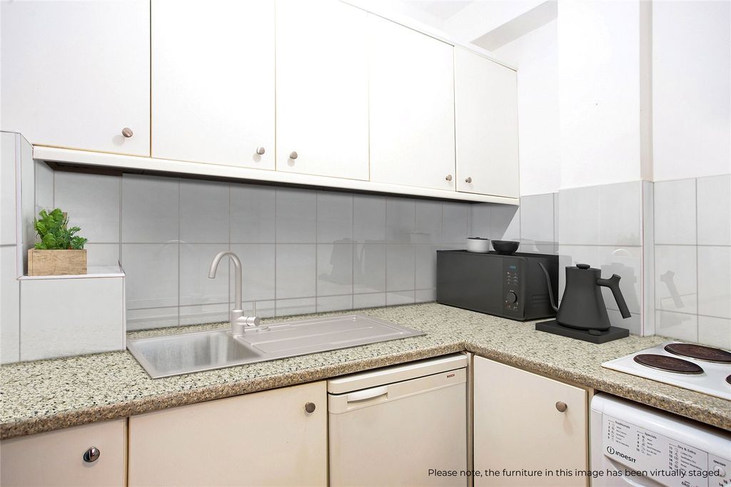 Property photo 2 of 5 Kitchen