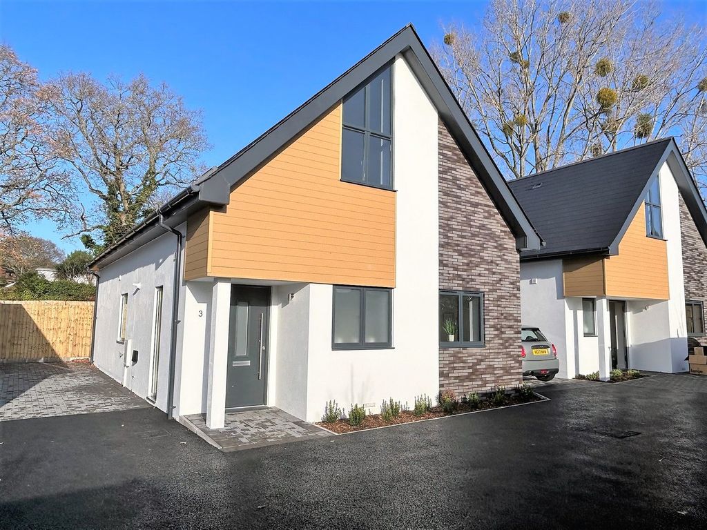 Property photo 2 of 16