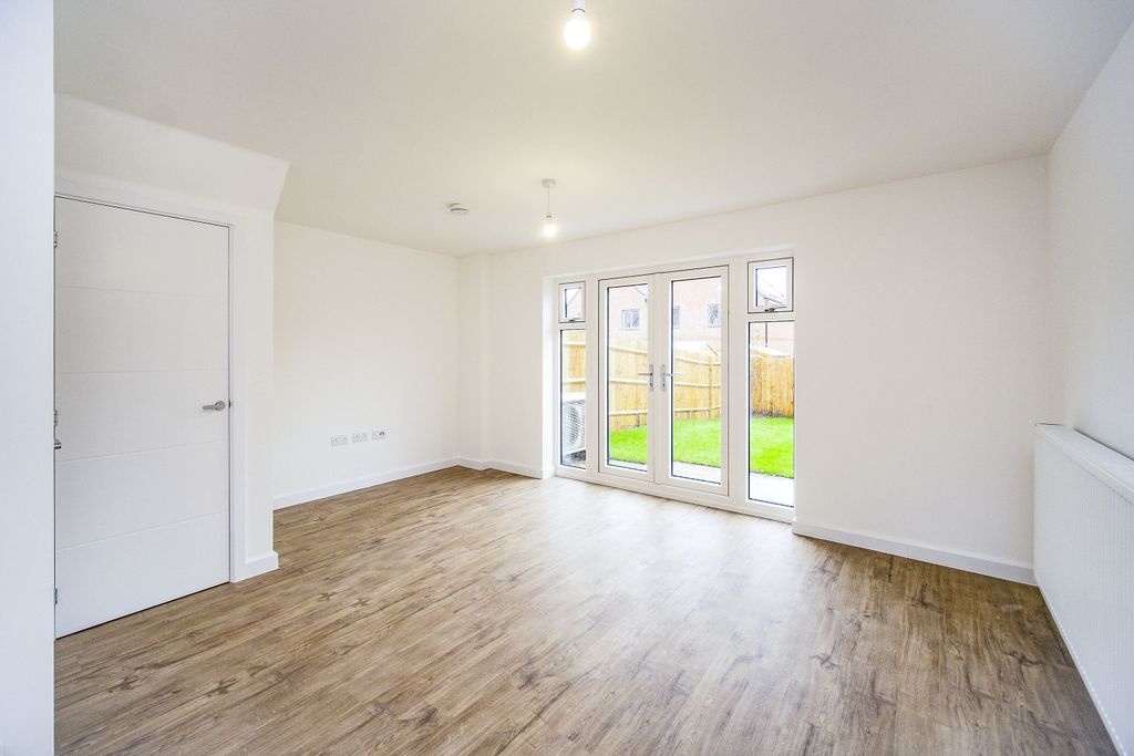 Property photo 2 of 6 Dscf3231