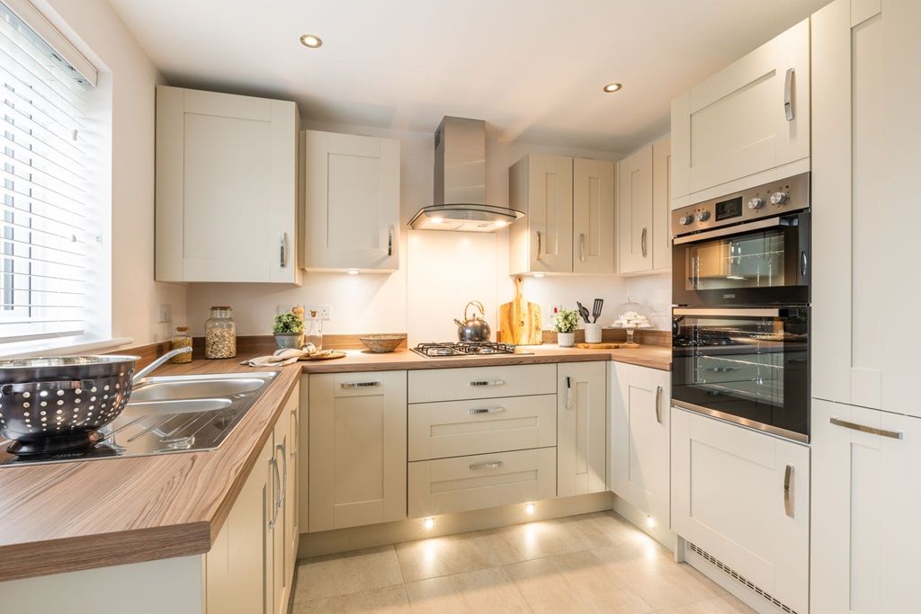 Property photo 1 of 11 A Range Of Modern Kitchen Designs To Choose From
