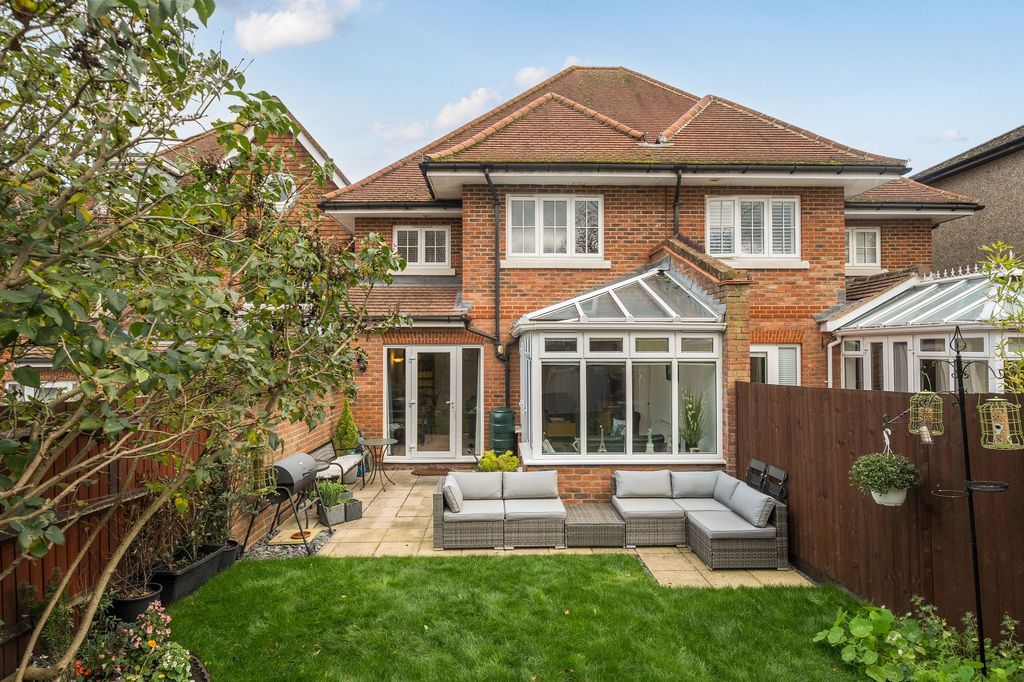 Property photo 1 of 25