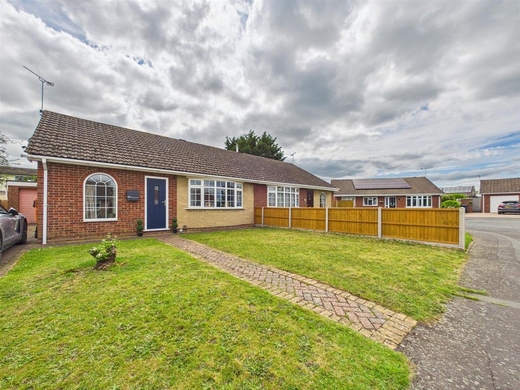 Property photo 1 of 12 Outside