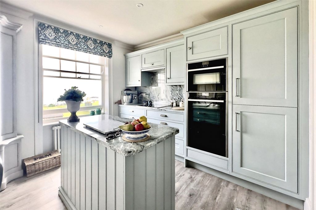 Property photo 3 of 18 Picture No. 25