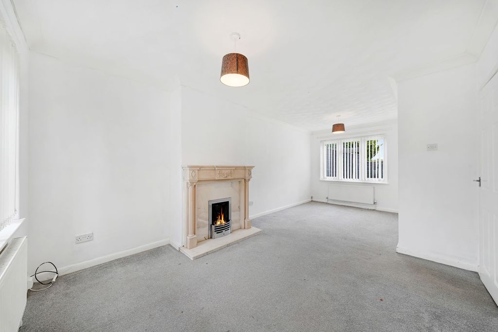 Property photo 2 of 29