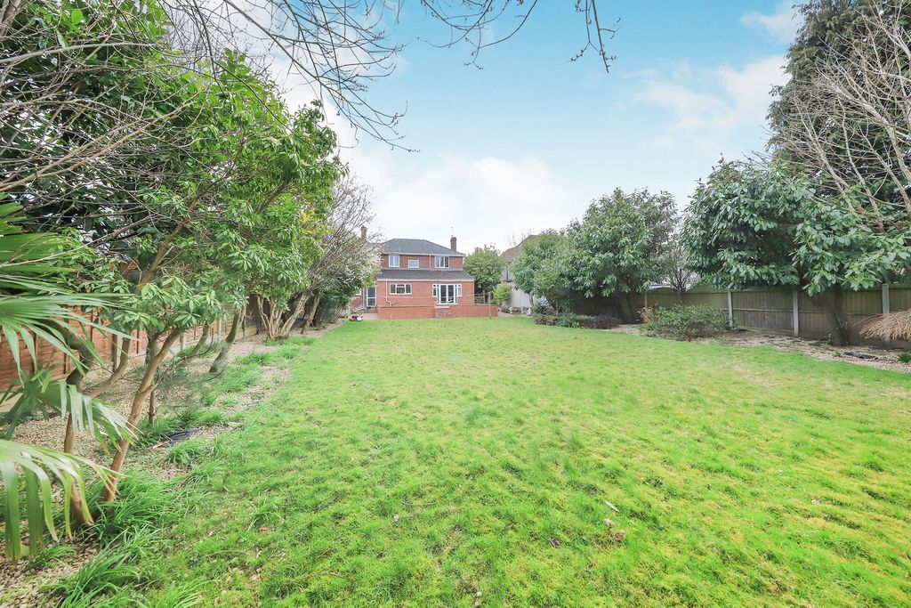 Property photo 2 of 19