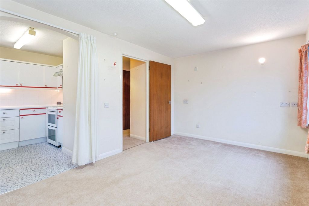 Property photo 3 of 12 Picture No. 11