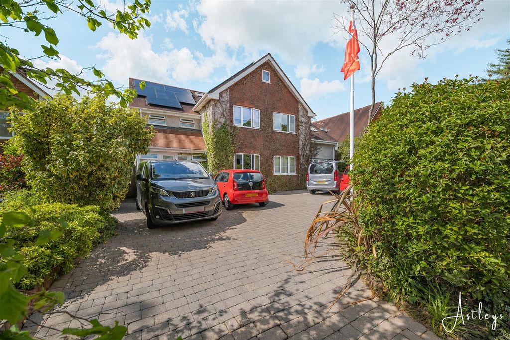 Property photo 3 of 28 58Ccb787-6c28-4B14-B622-F6E0Ab657Bc1.Png