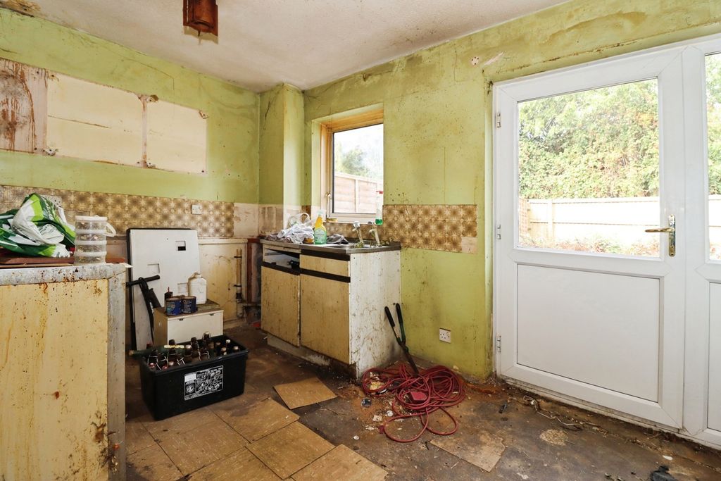 Property photo 3 of 12 Pbox-Img.Jpg
