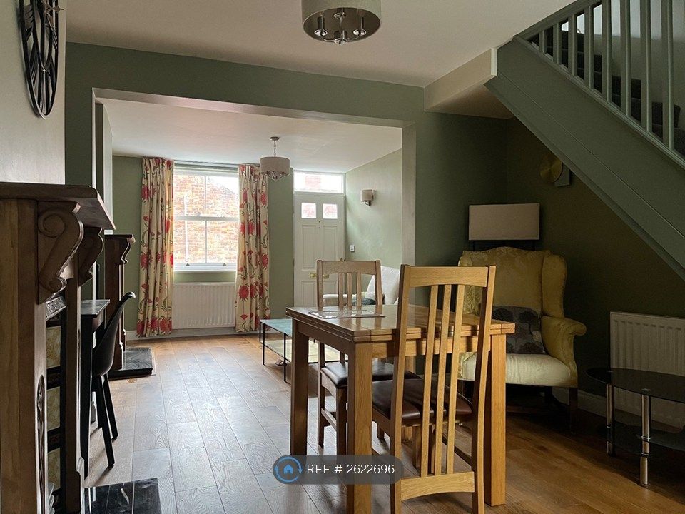 Property photo 3 of 11 Living Area