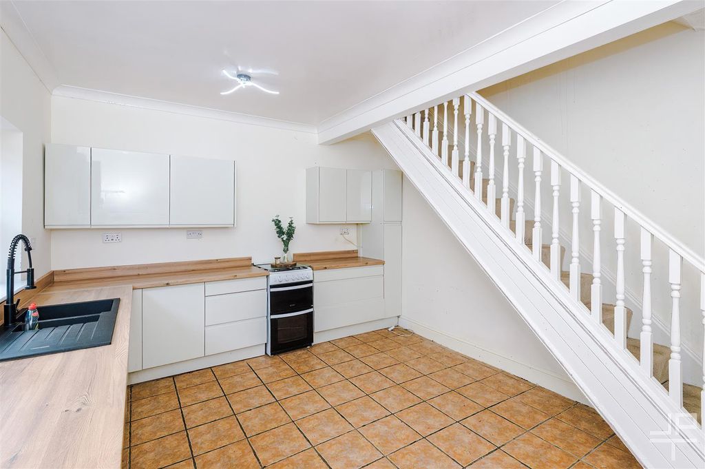 Property photo 3 of 29 Henrystreet-Jpt-17.Jpg