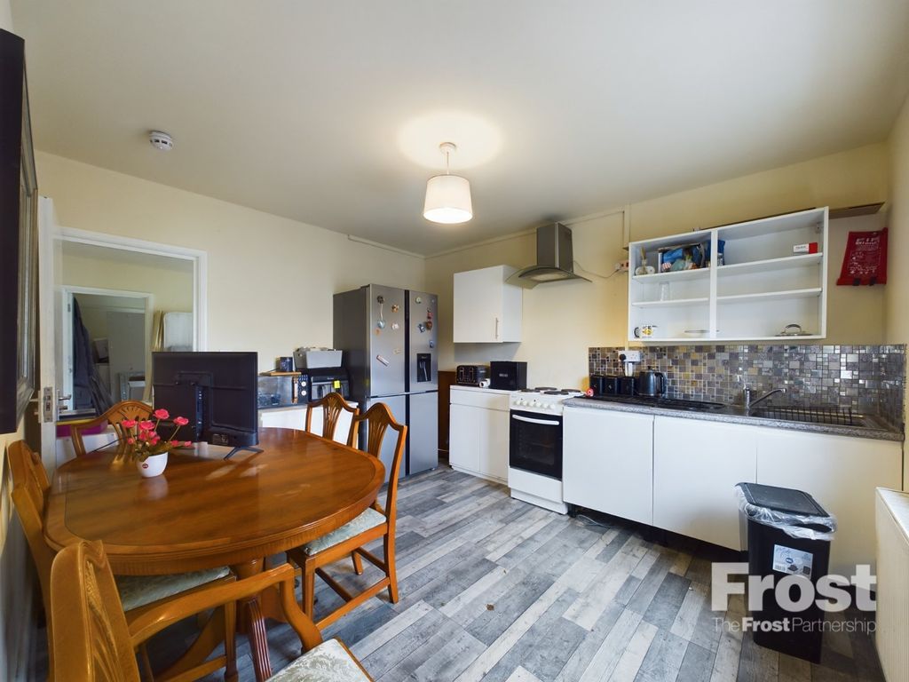 Property photo 2 of 6 Picture No. 04