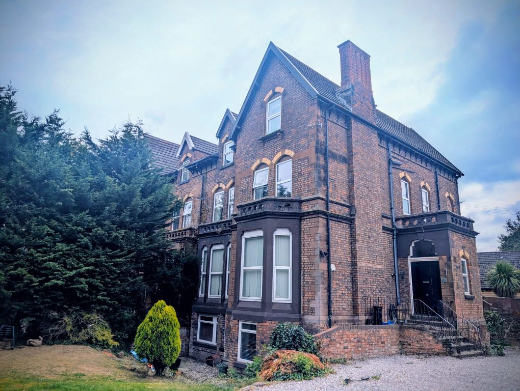 Property photo 2 of 17