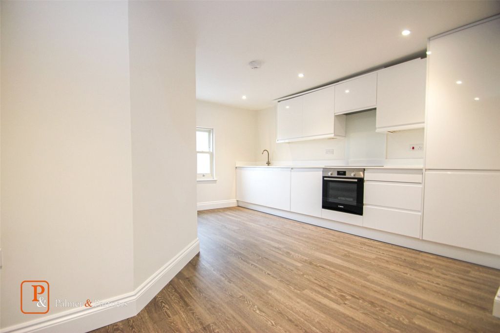 Property photo 1 of 7 Kitchen