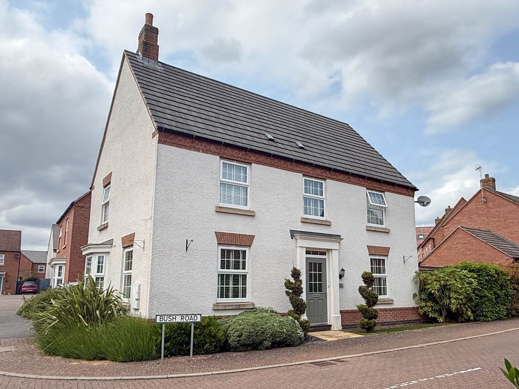 Property photo 2 of 32