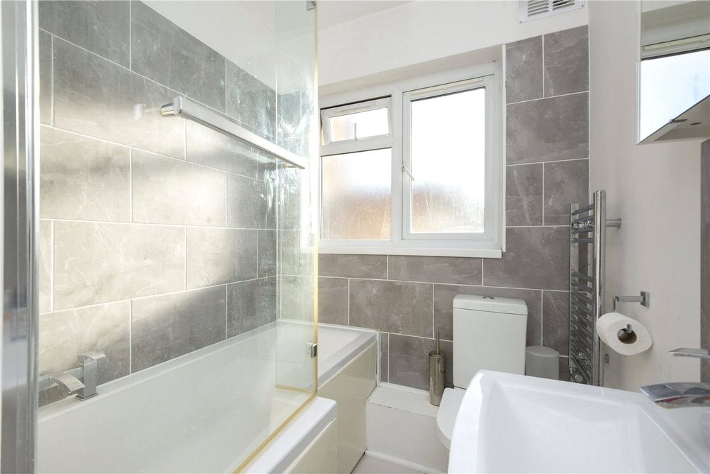 Property photo 2 of 12 Picture No. 22