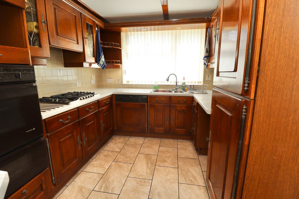 Property photo 2 of 17 Img_7950