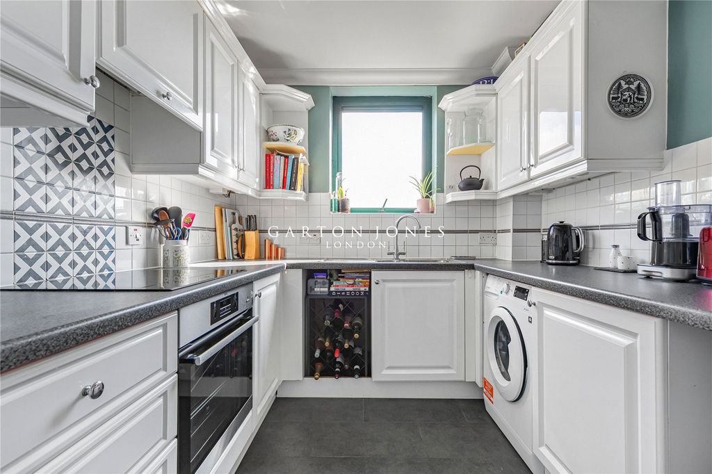Property photo 2 of 15 Kitchen