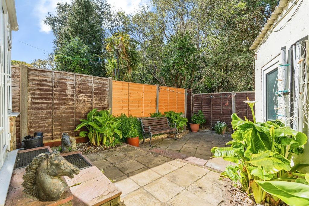 Property photo 2 of 20 Pbox-Img.Jpg