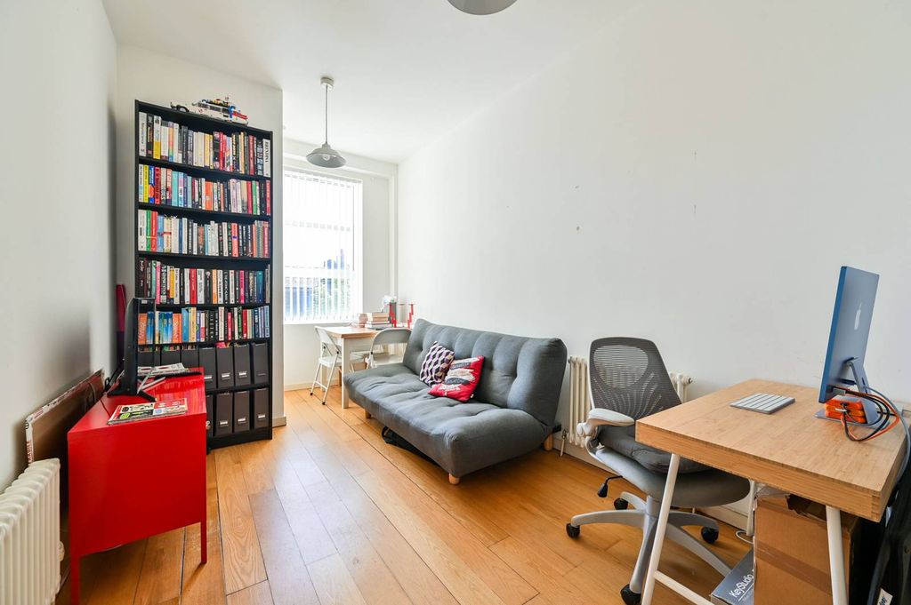 Property photo 1 of 7