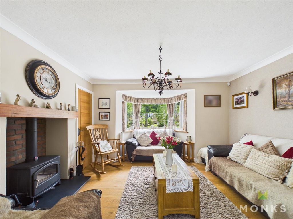 Property photo 2 of 41 Cam05160G0-Pr0083-Still026.Jpg