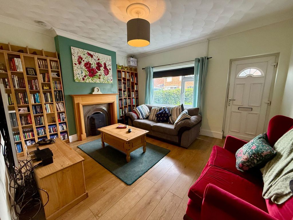 Property photo 3 of 28